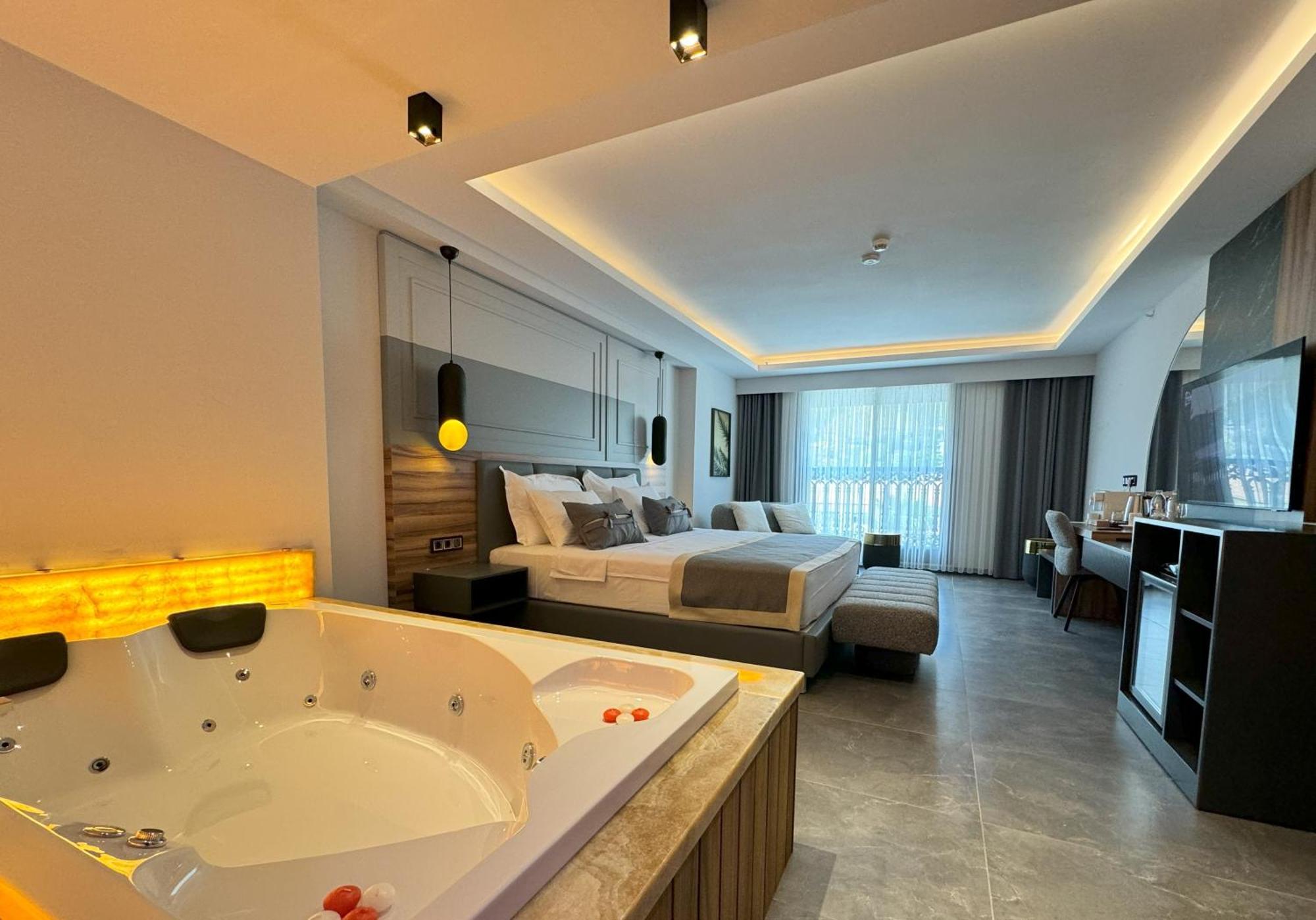 Telmessos City Hotel- Adults Only Fethiye Ngoại thất bức ảnh